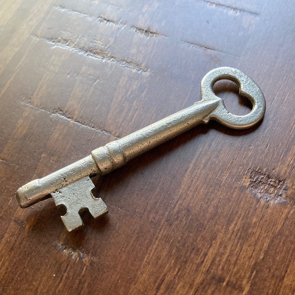 Skeleton Key Charm